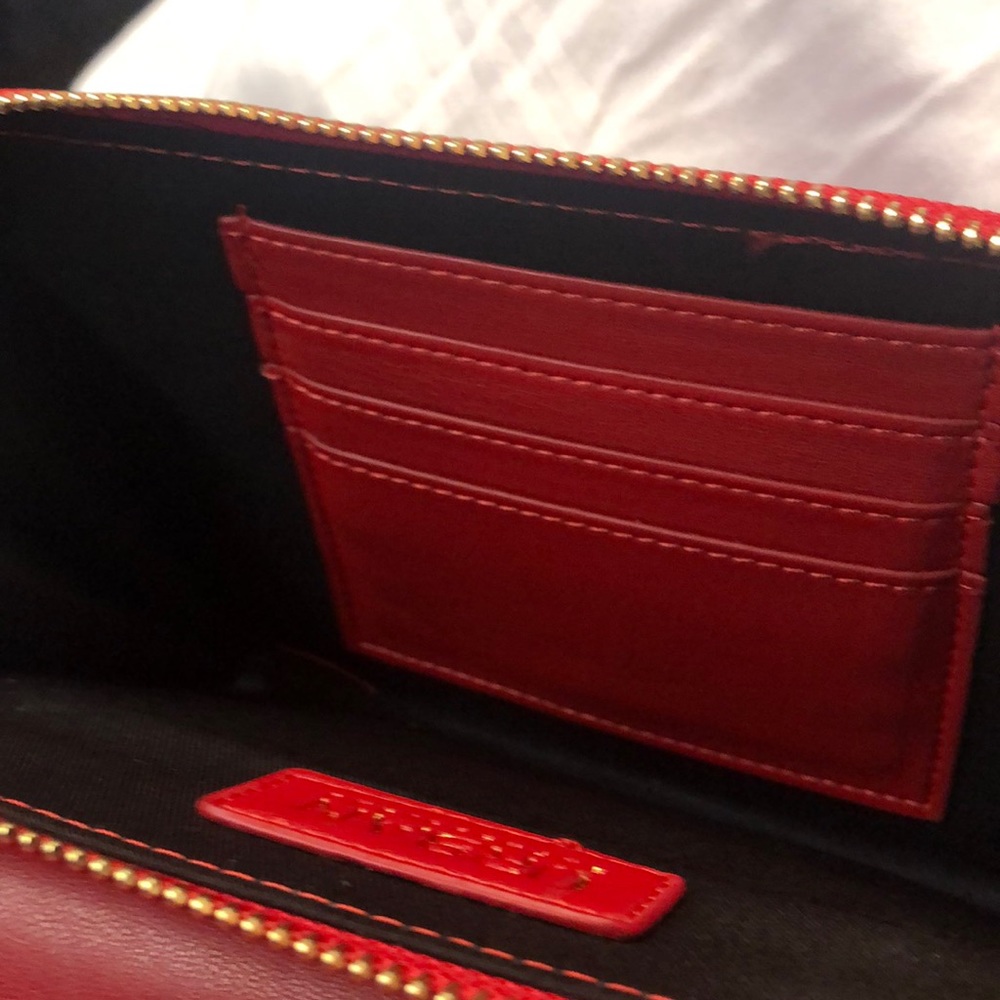 Purse/Wallet/Clutch - Picture 3 of 8